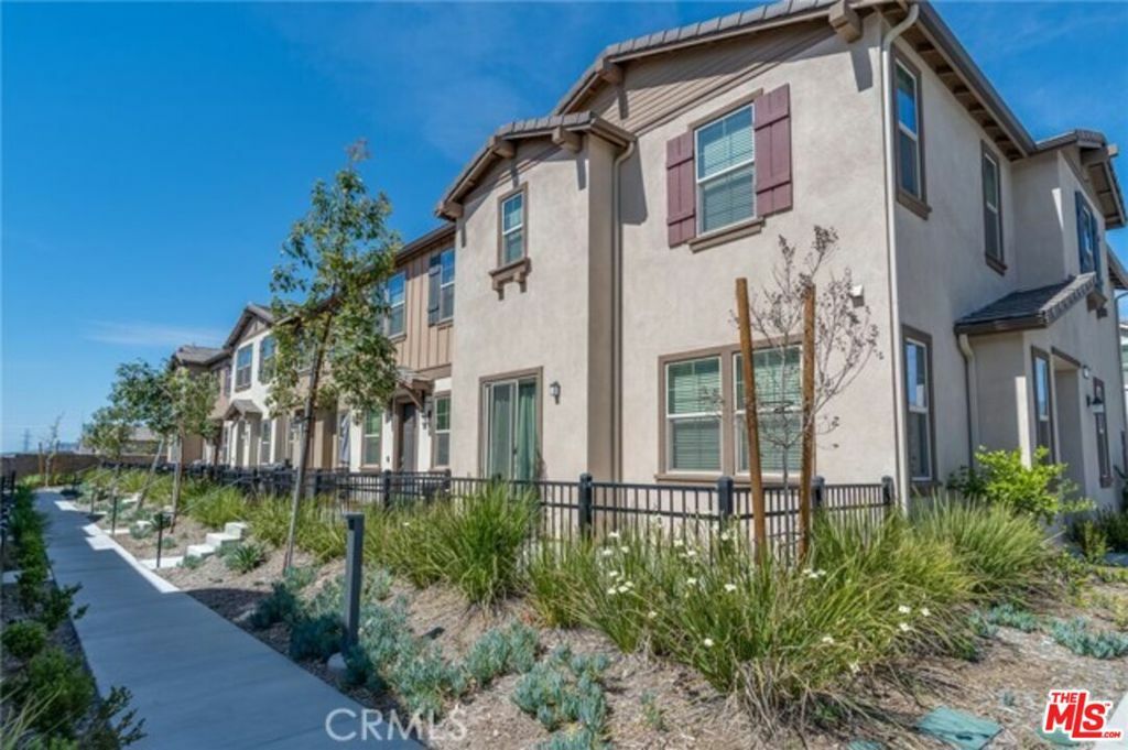 Property Photo:  16502 Casa Grande Avenue 620  CA 92336 