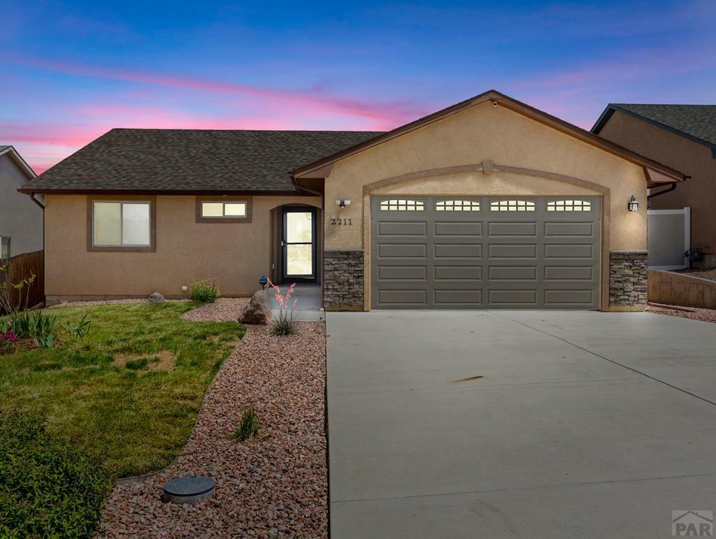 Property Photo:  2211 Crestwood Ln  CO 81008 