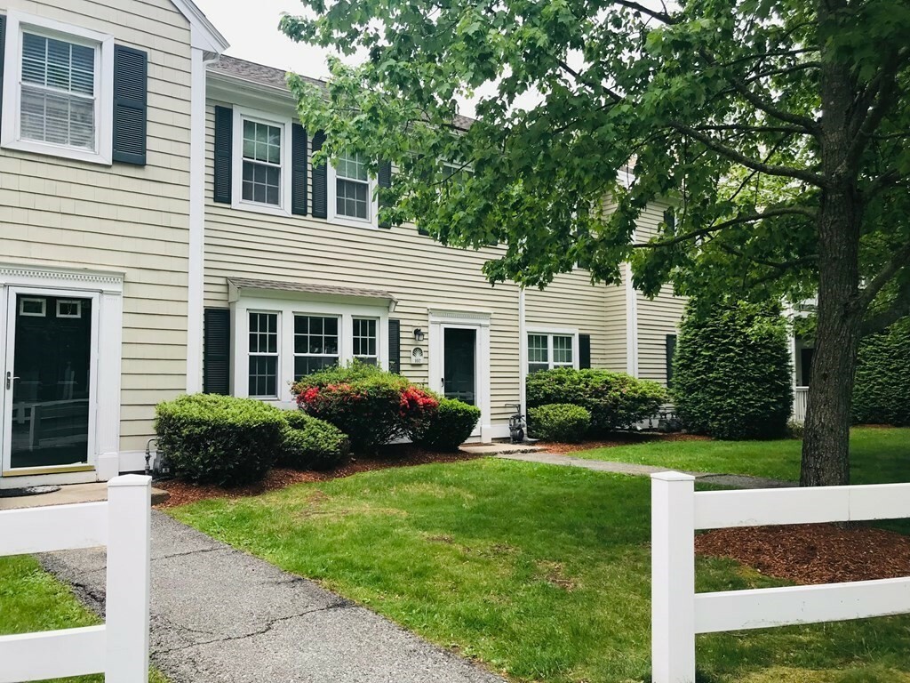 Property Photo: 102 Brookside Dr 102 MA 01810