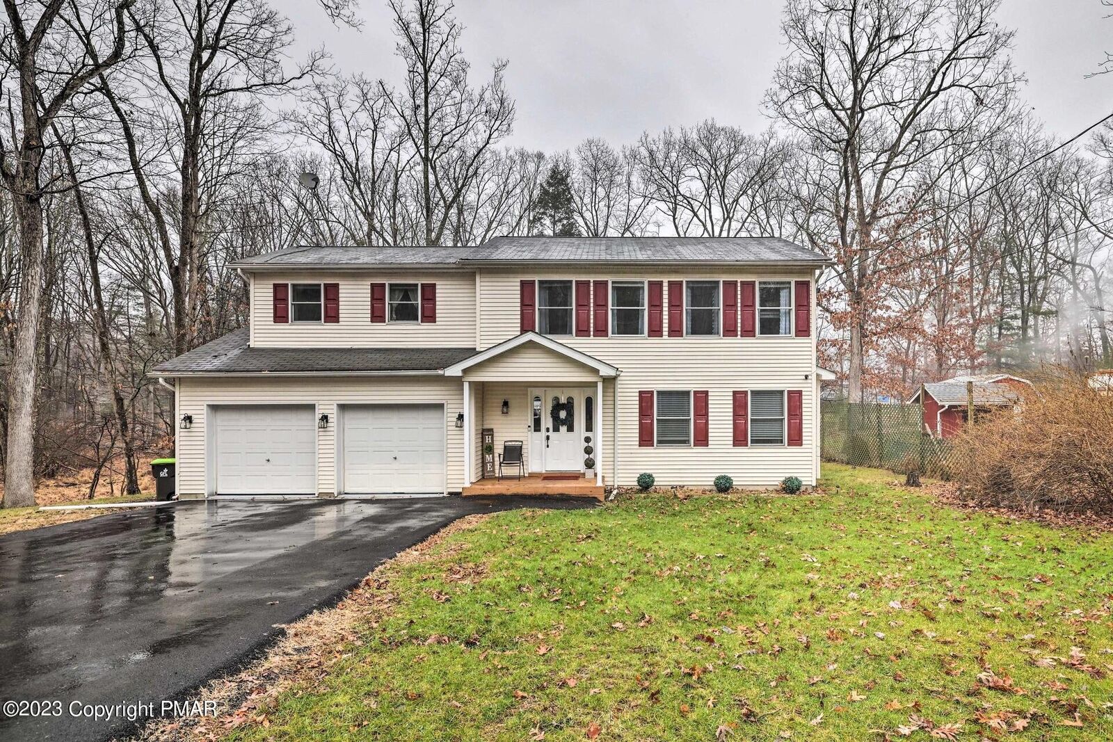 Property Photo:  2117 Knob Hill Circle  PA 18302 