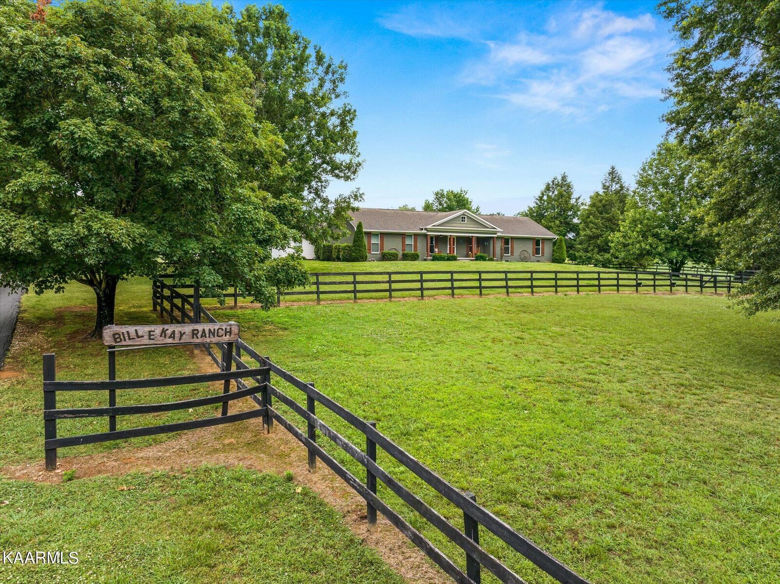 Property Photo: 4885 Sevierville Rd TN 37804