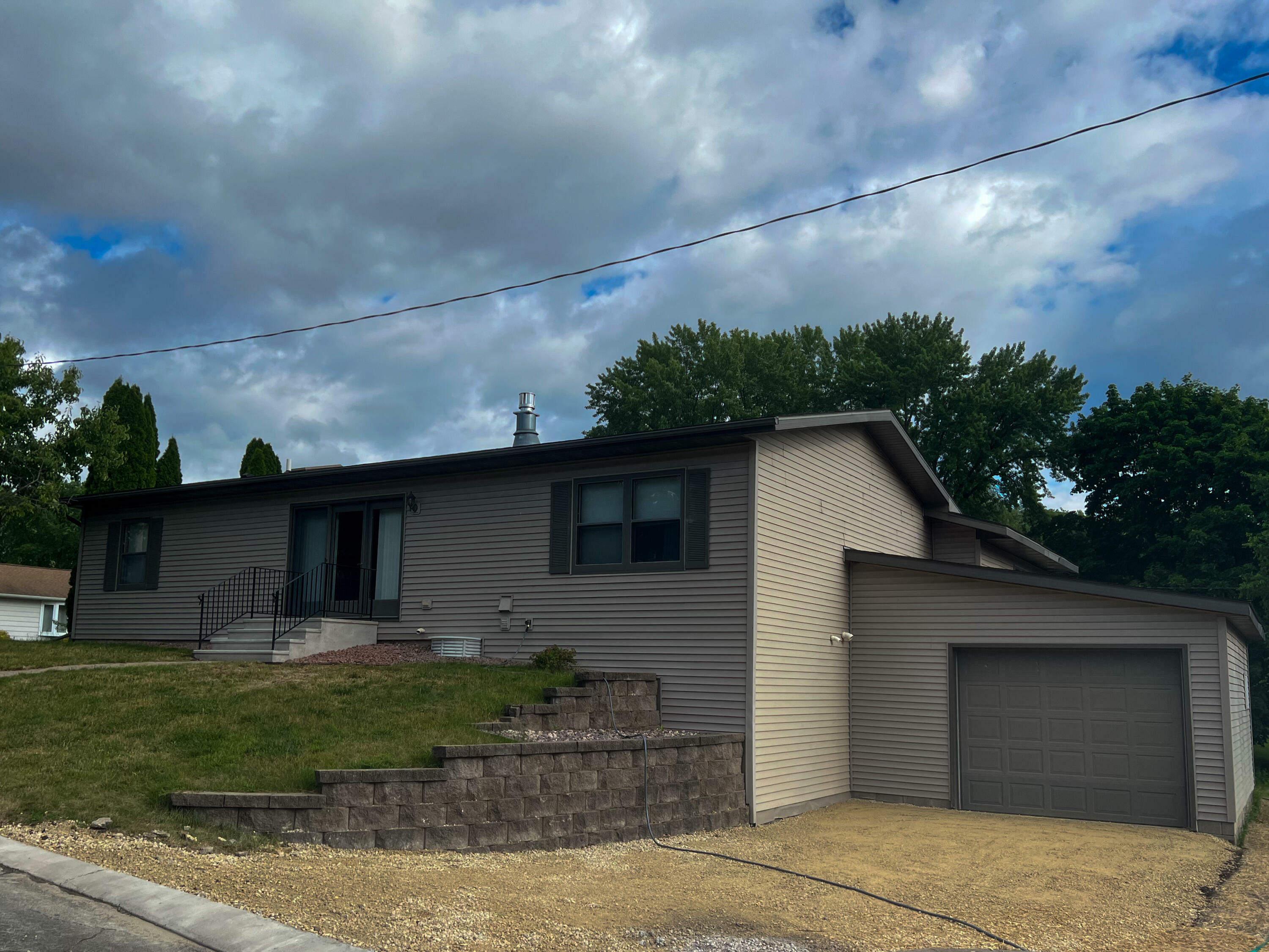 Property Photo:  2524 Burr Oak St  WI 54601 