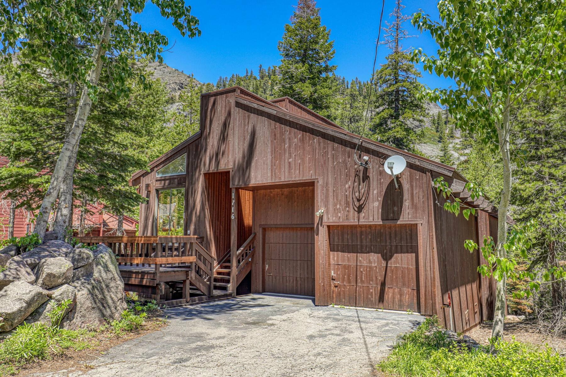 Property Photo:  1716 Trapper Place  CA 96146-9761 