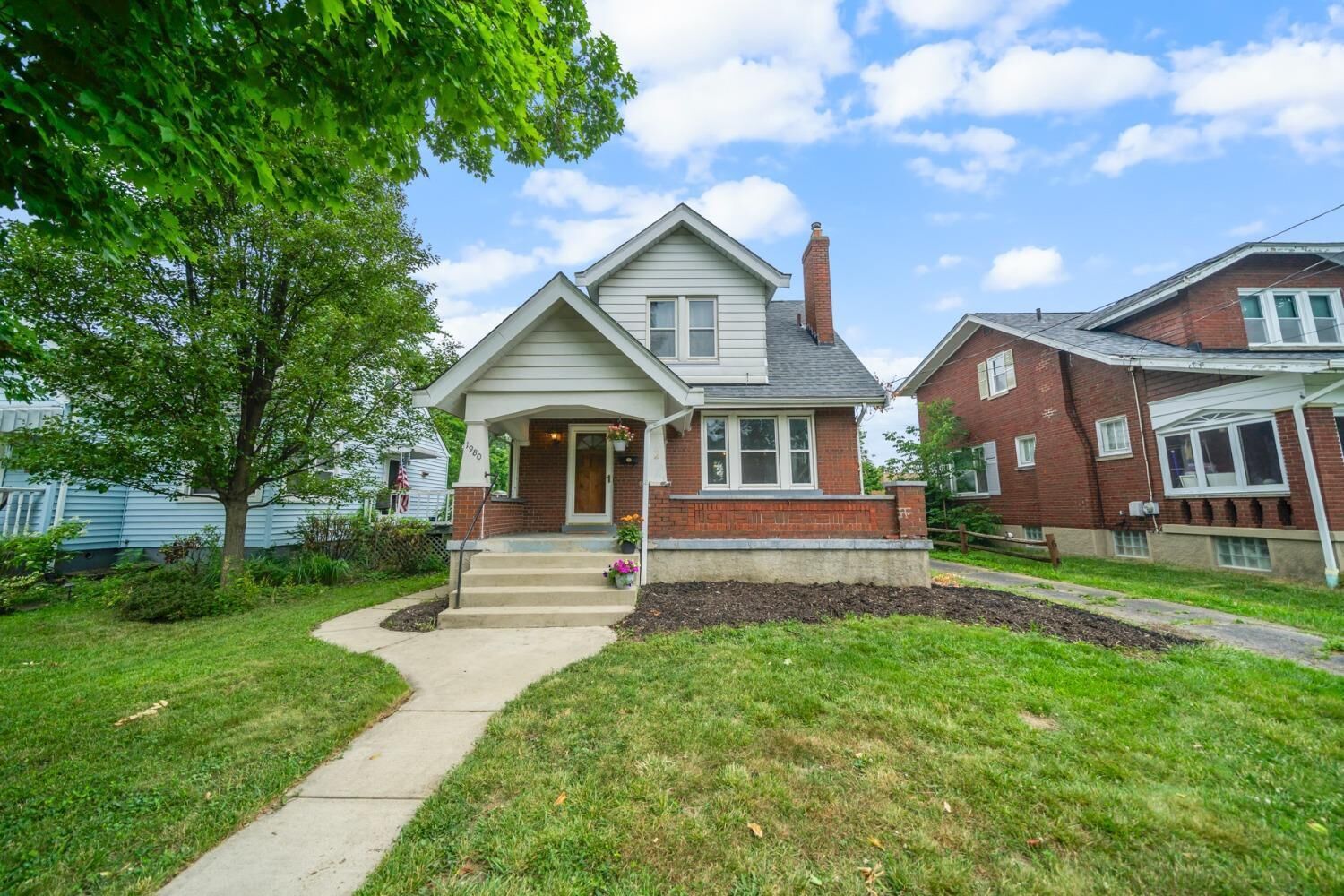 Property Photo:  1980 Madison Ave  OH 45231