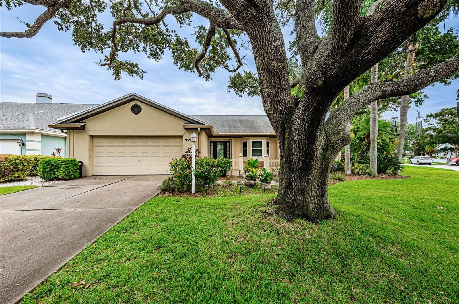 Property Photo: 9599 59th Avenue N FL 33708