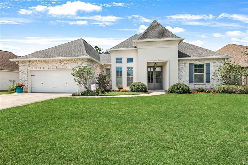 Property Photo:  1124 Cypress Crossing Drive  LA 70447 