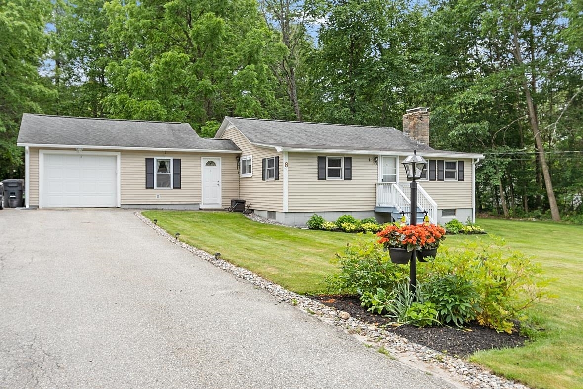 Property Photo: 8 Carter Road NH 03054