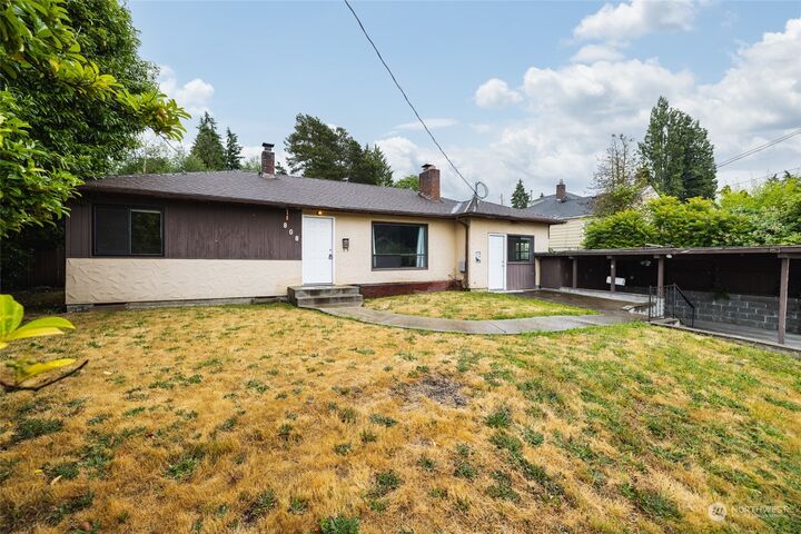 Property Photo:  808 N 6th Street  WA 98273 
