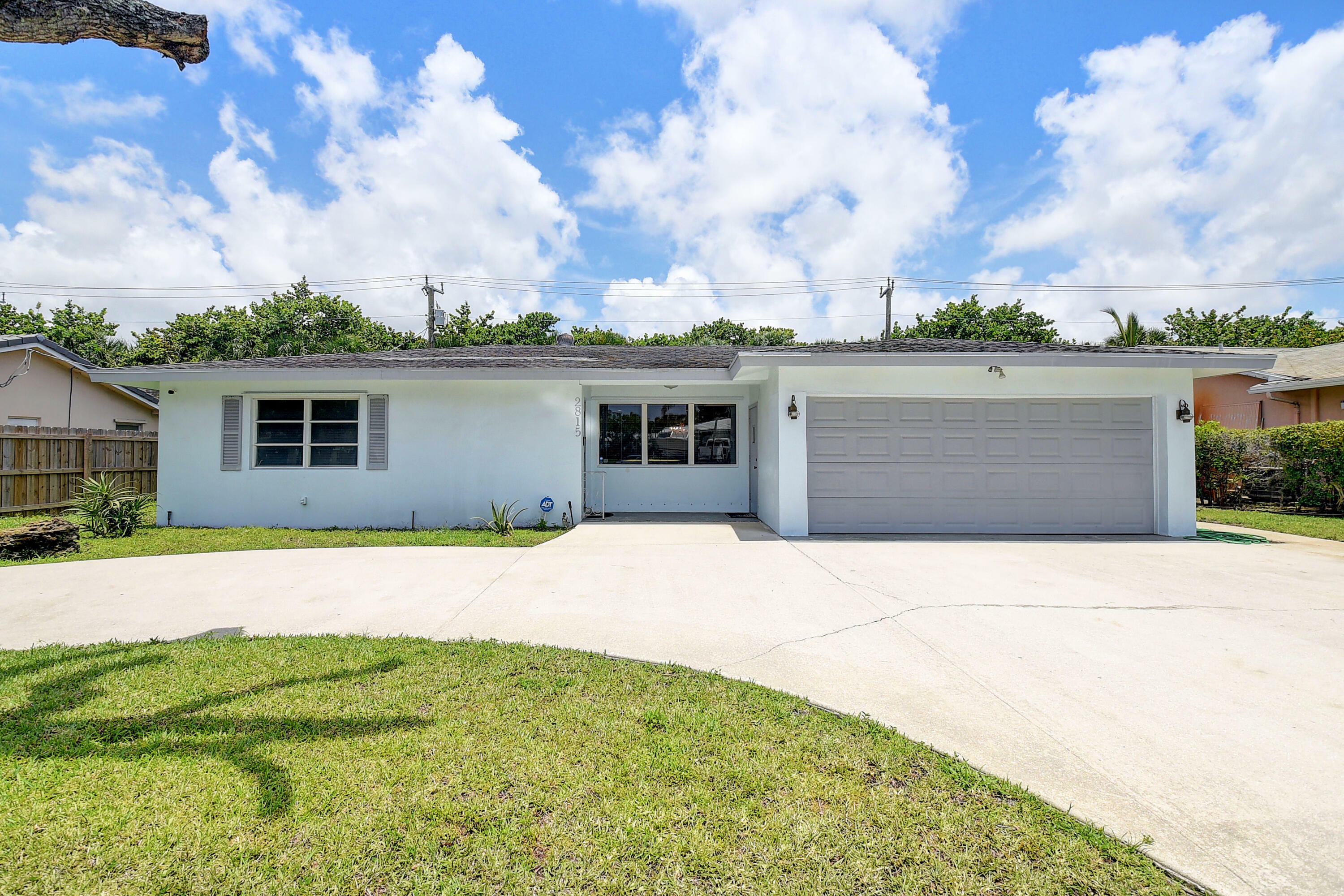 Property Photo:  2815 SW 9th Street  FL 33435 