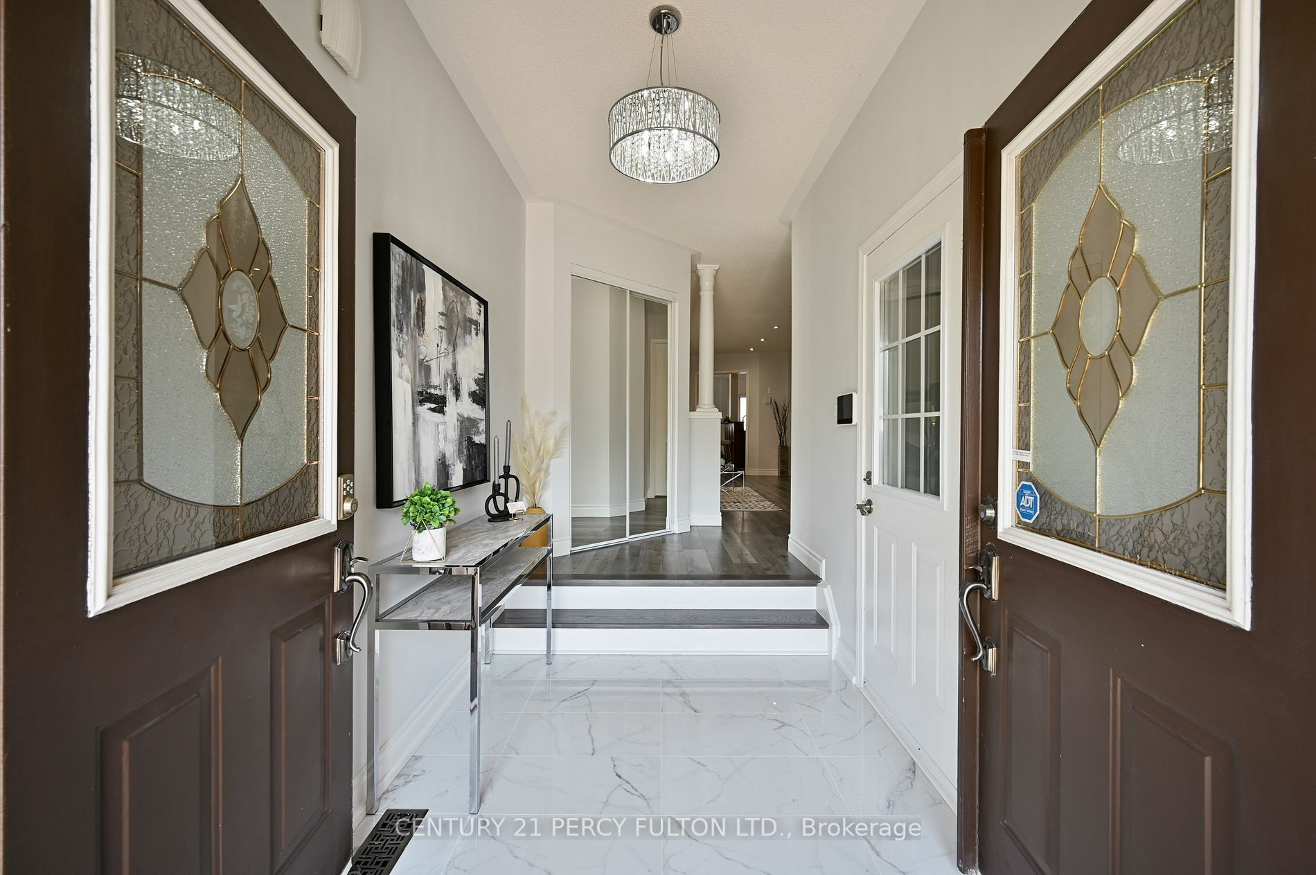 Property Photo: 881 Rogerson Rd ON L5V 2X6