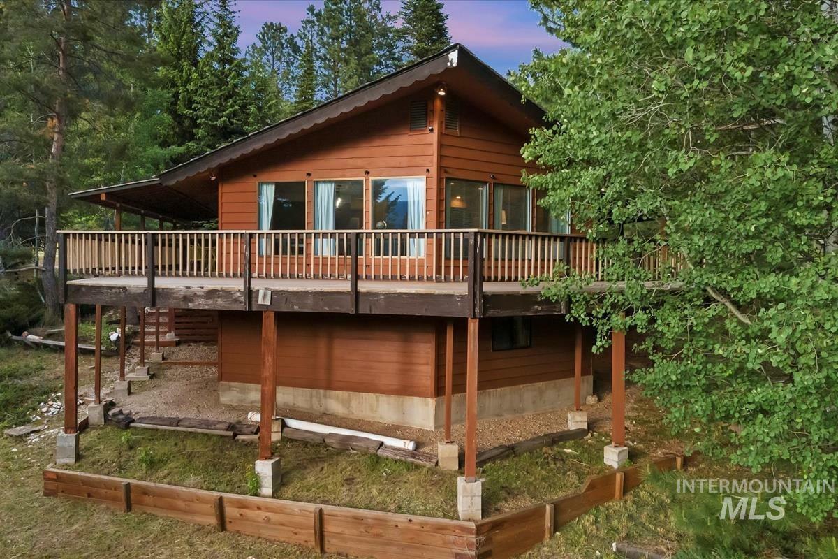 Property Photo:  325 Lone Pine Dr.  ID 83611 