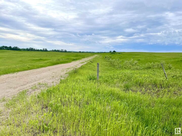 Property Photo:  41512 Township Road 624  AB T9M 1P1 
