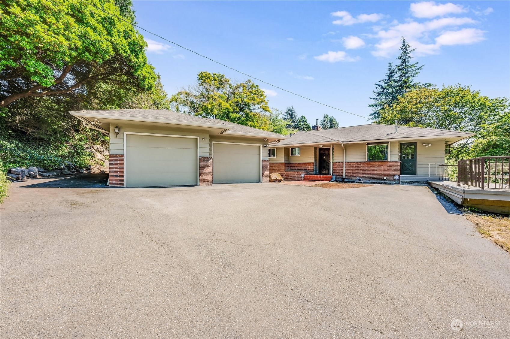 1134 Bellevue Way SE  Bellevue WA 98004 photo