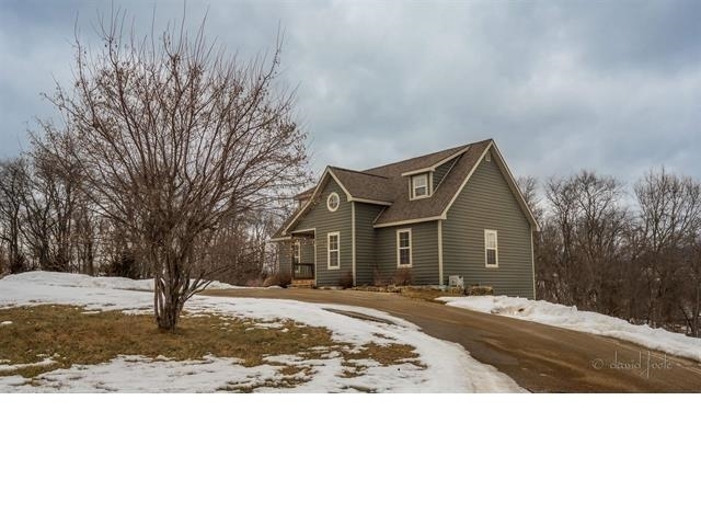 10 Beacon Trail  Galena IL 61036 photo