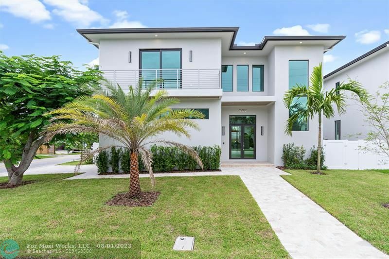 Property Photo:  909 NE 2nd Ave  FL 33444 