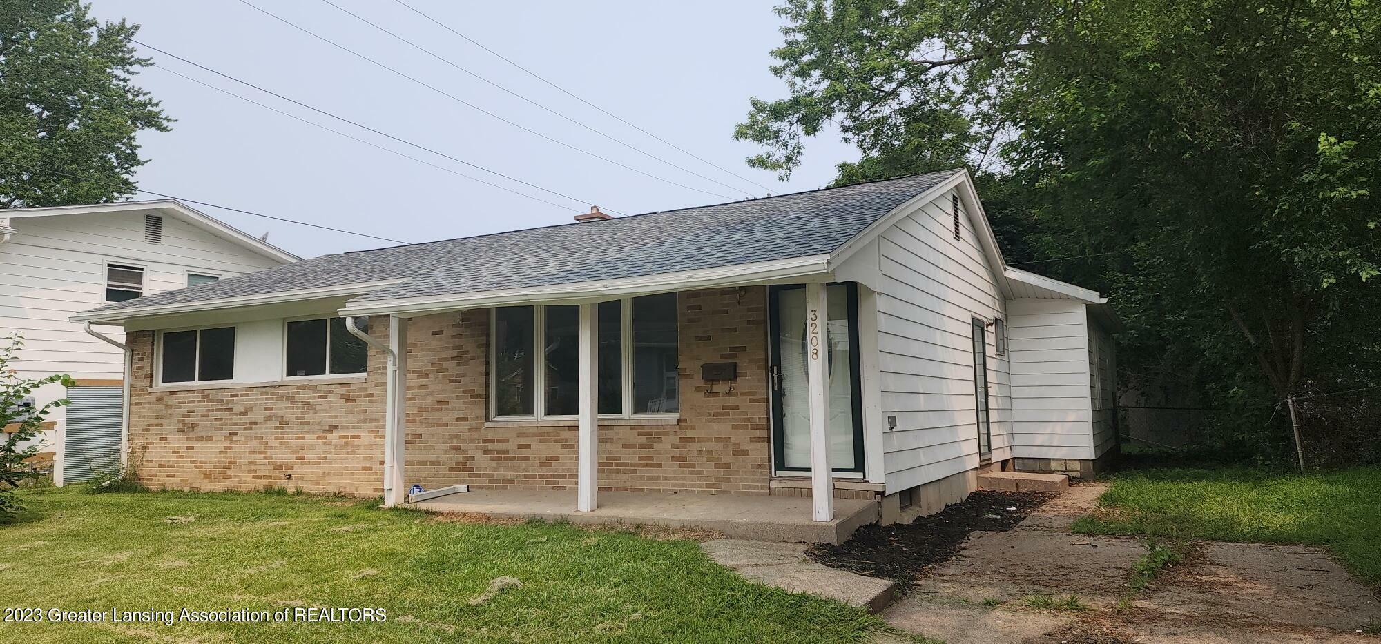 Property Photo:  3208 Hepfer Road  MI 48911 