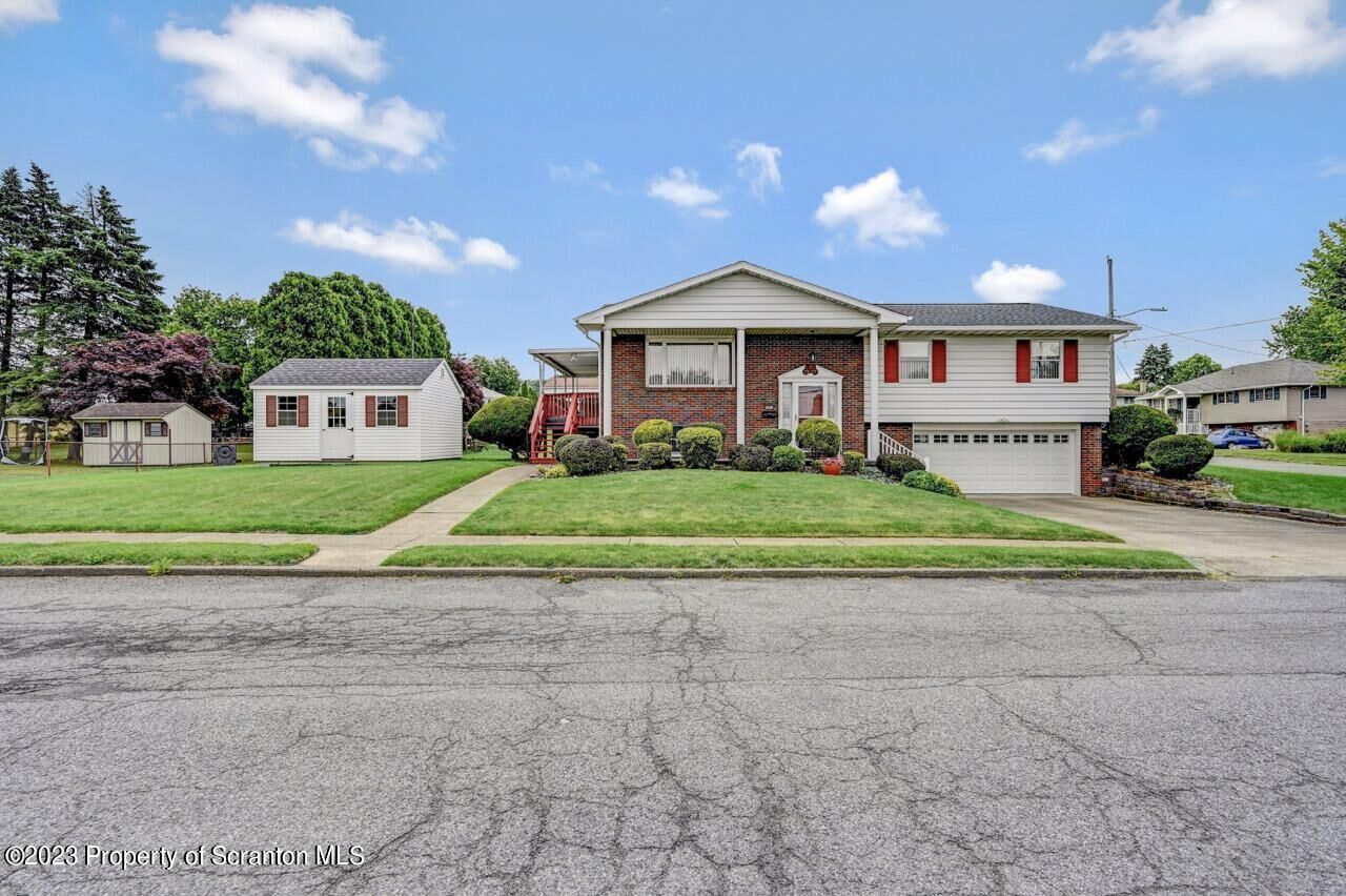 Property Photo:  3903 Laurel Avenue  PA 18507 