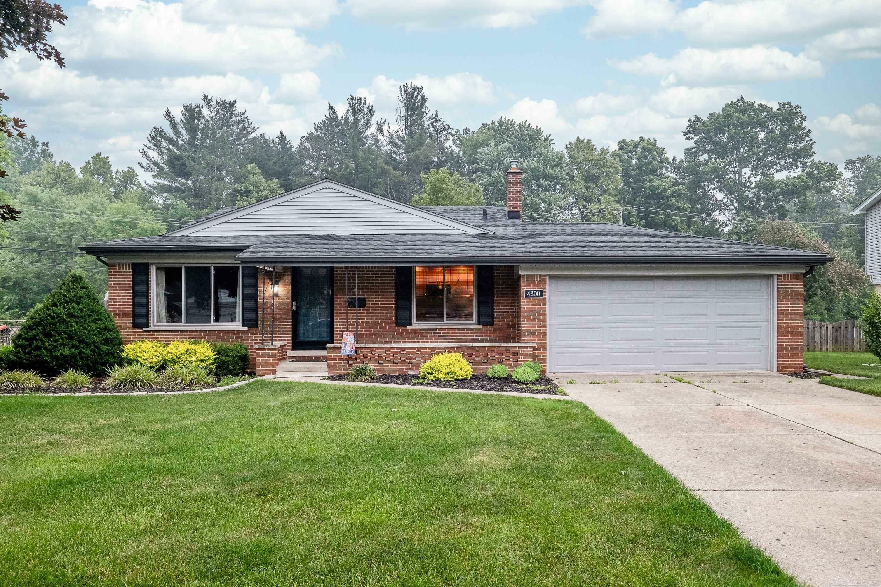 Property Photo:  4300 Greensboro  MI 48085 