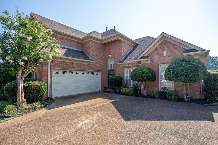 1870 W Pheasant Acres Ln W  Memphis TN 38016 photo