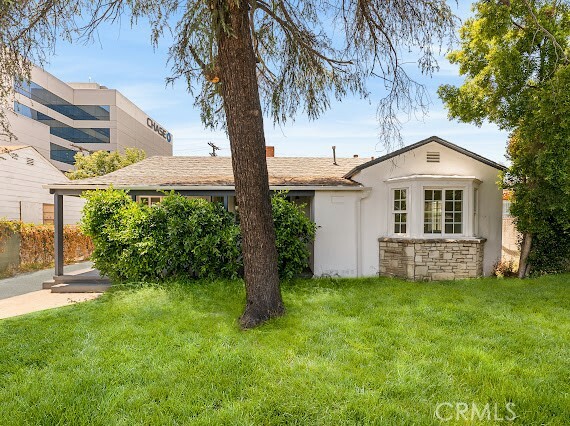 Property Photo:  6419 Agnes Avenue  CA 91606 