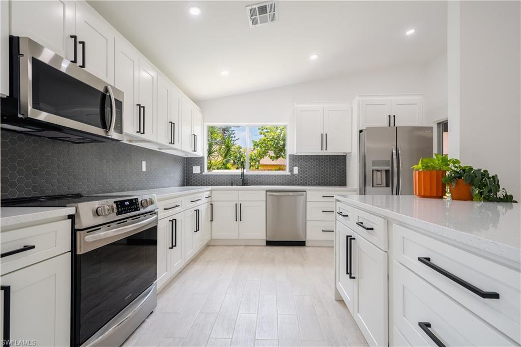 Property Photo:  6495 Royal Woods Dr  FL 33908 