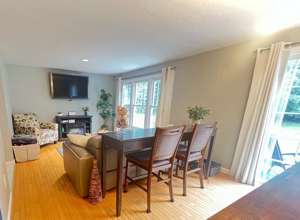 Property Photo:  129 Bellwood Cir 129  MA 02019 