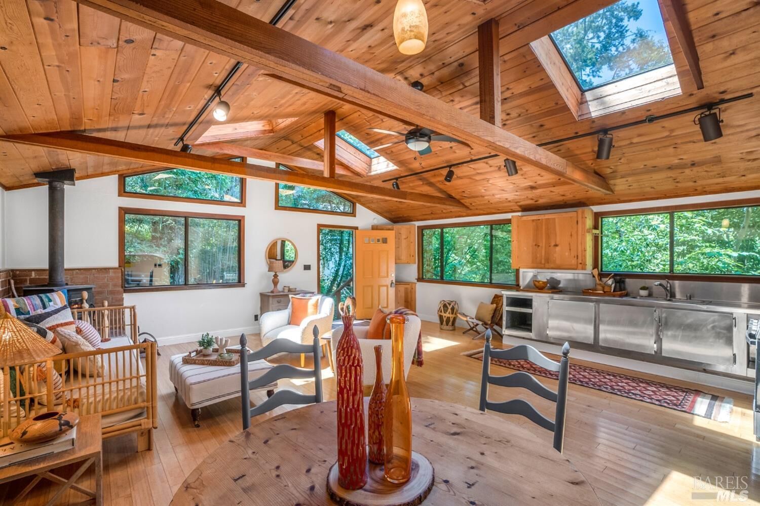 Property Photo:  27 Hampton Road  CA 95419 