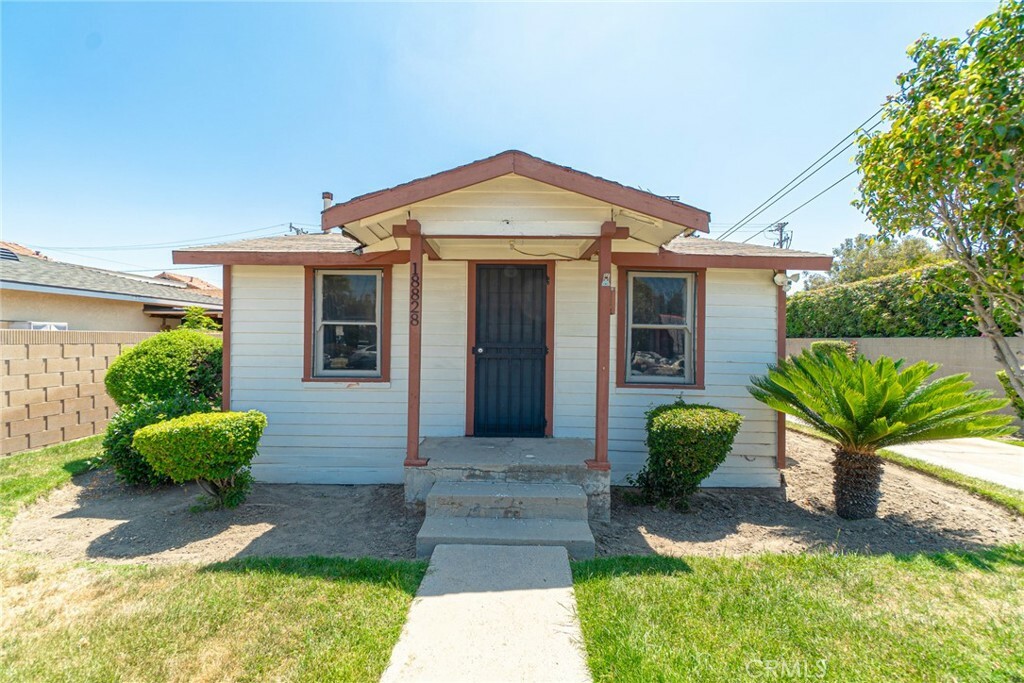 Property Photo:  18828 Jersey Avenue  CA 90701 