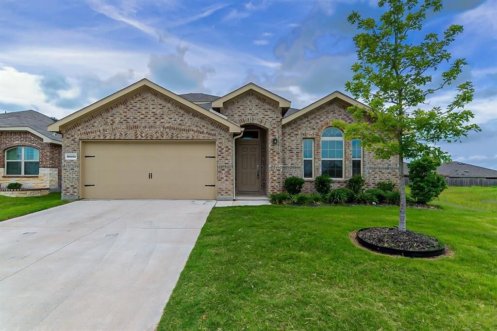 Property Photo: 14440 Jaycee Lane TX 76052