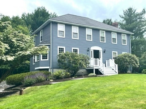 21 Colonial Drive  Mendon MA 01756 photo