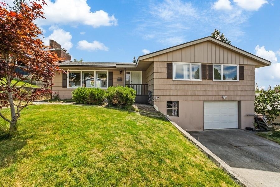 Property Photo: 3521 W Crown Pl WA 99205