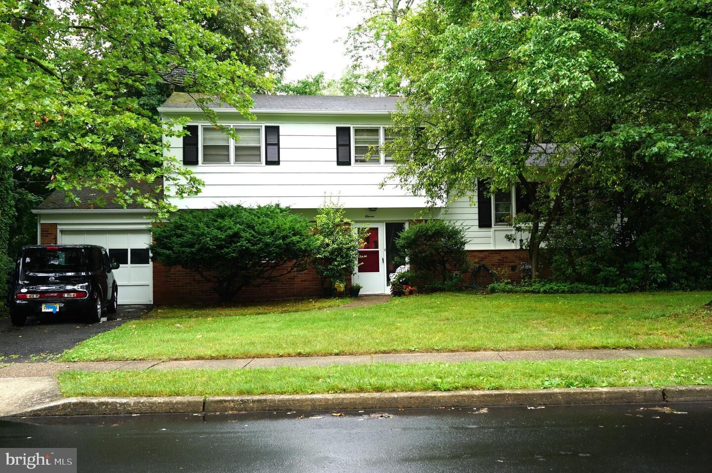 Property Photo:  11 Rydal Drive  NJ 08648 