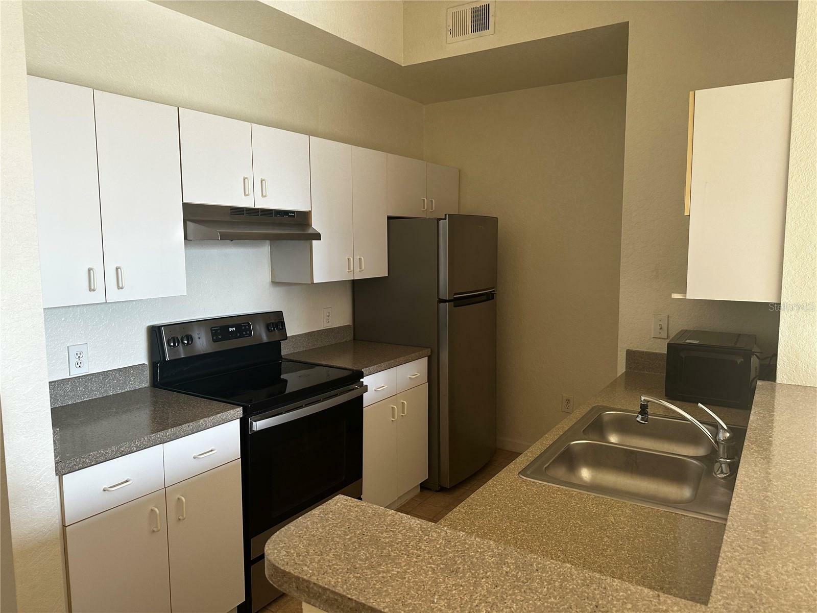Property Photo: 17102 Carrington Park Drive 322 FL 33647