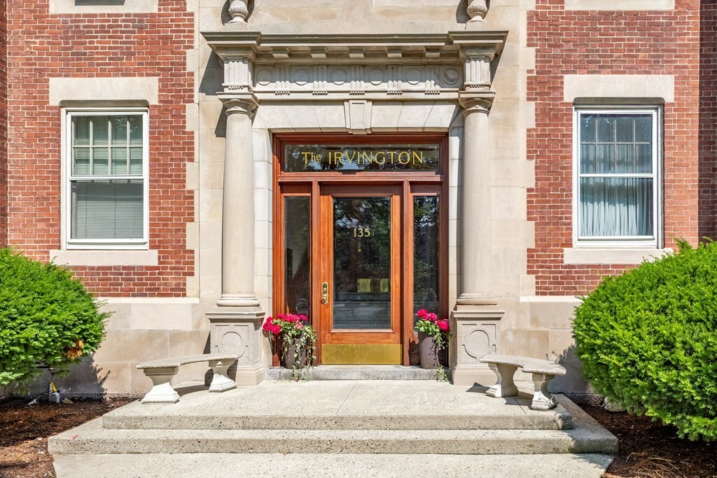 Property Photo: 135 Pleasant St 14 (Aka 33) MA 02476