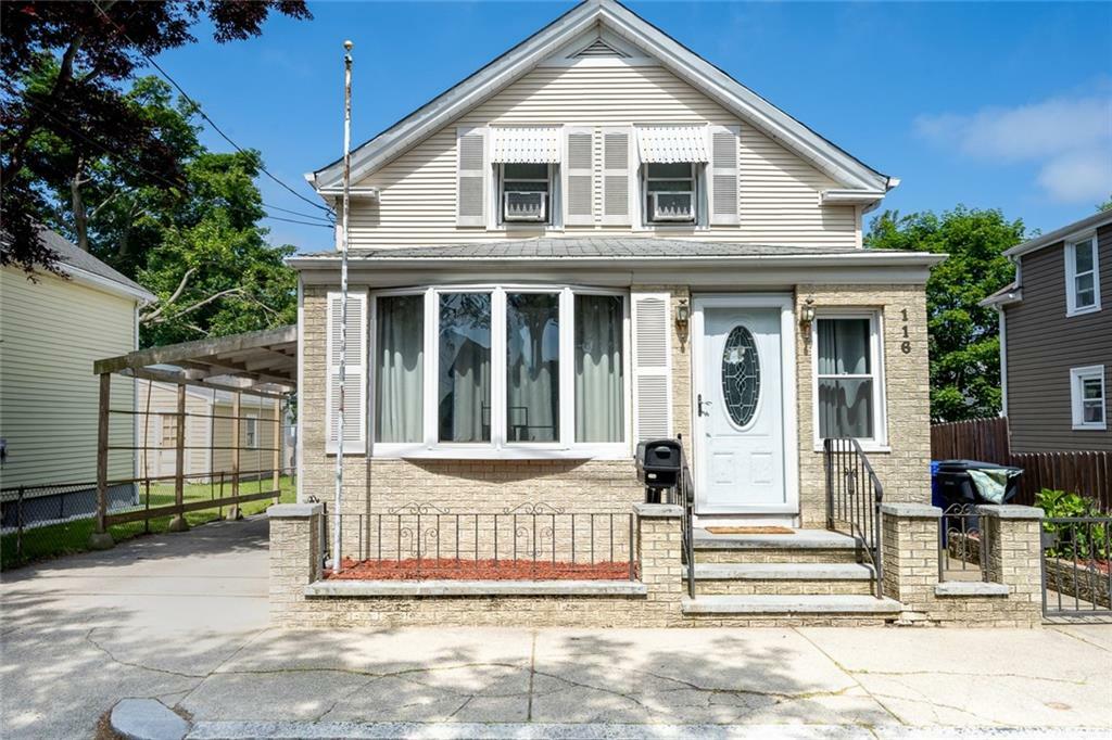 Property Photo:  116 Ivy St  RI 02914 