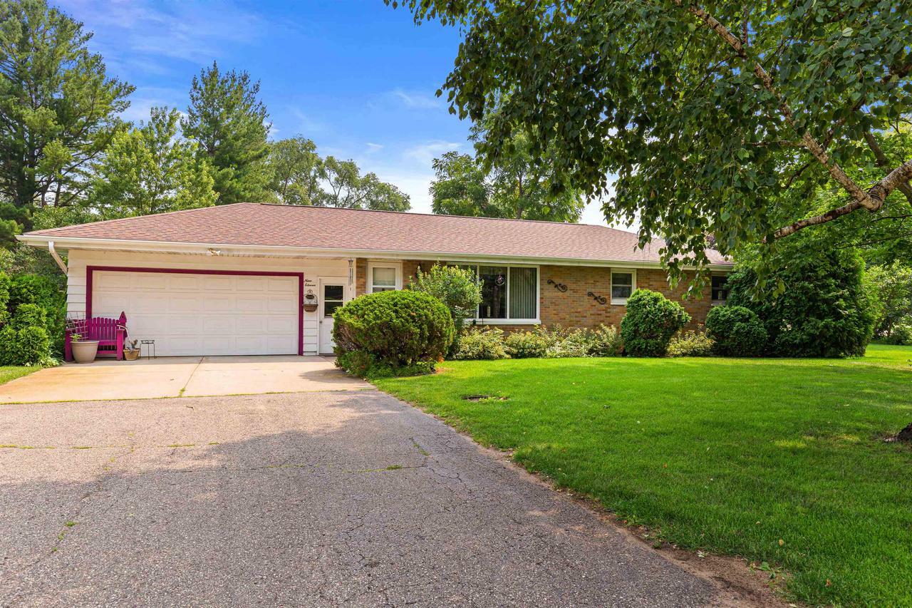 Property Photo:  911 Weeping Willow Drive  WI 54494 