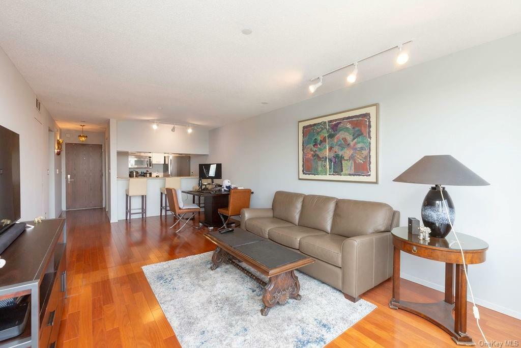 Property Photo: 4 Martine Avenue Ph115 NY 10606