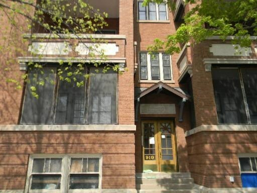 Property Photo:  908 W Waveland Avenue 2  IL 60613 