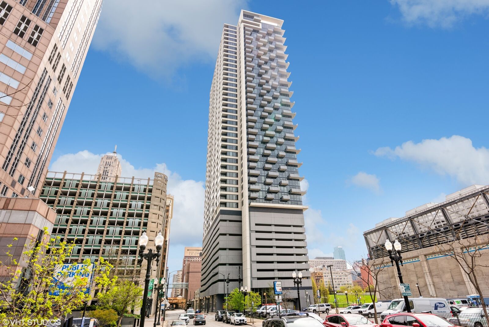 Property Photo:  235 W Van Buren Street 3805  IL 60607 
