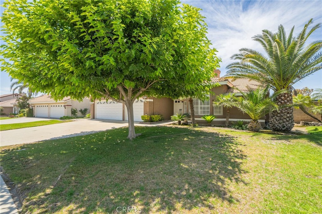 Property Photo:  2723 La Morada Drive  CA 92377 