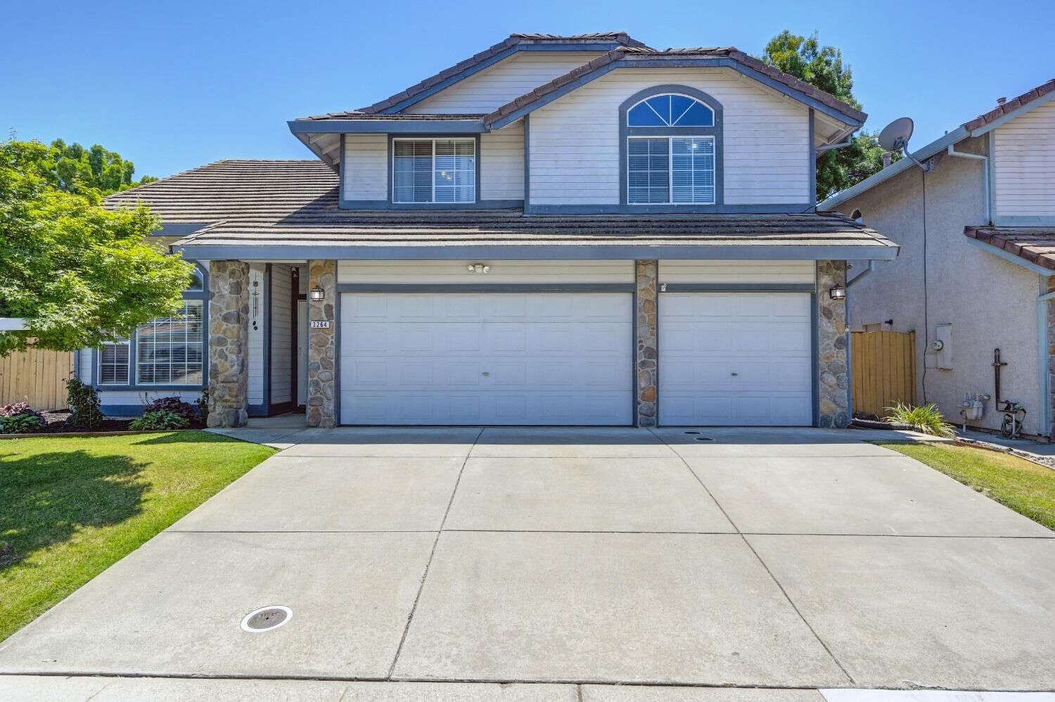 Property Photo: 3264 Pepperridge Drive CA 95843