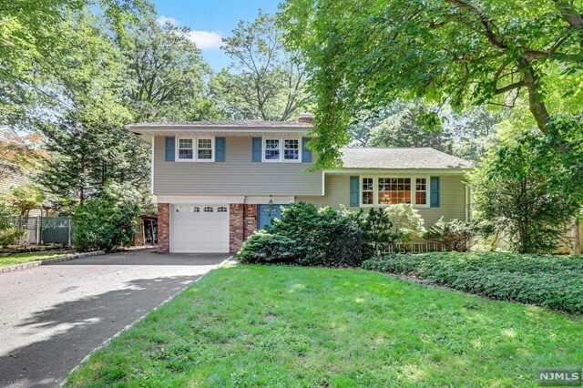 Property Photo: 424 Magnolia Avenue NJ 07642