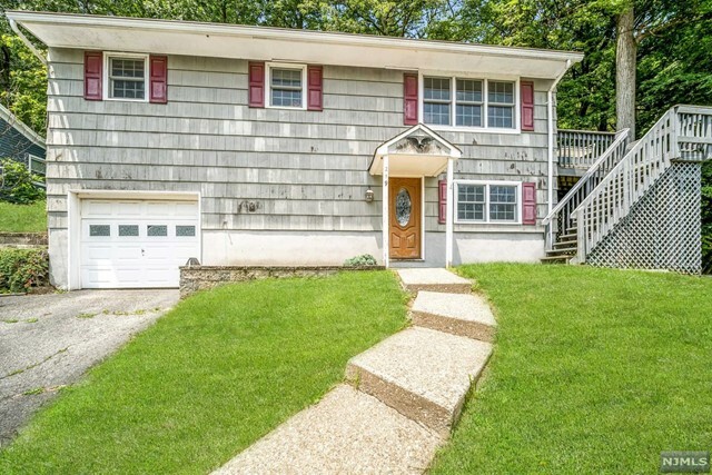 219 Lakeside Avenue  Hopatcong NJ 07843 photo