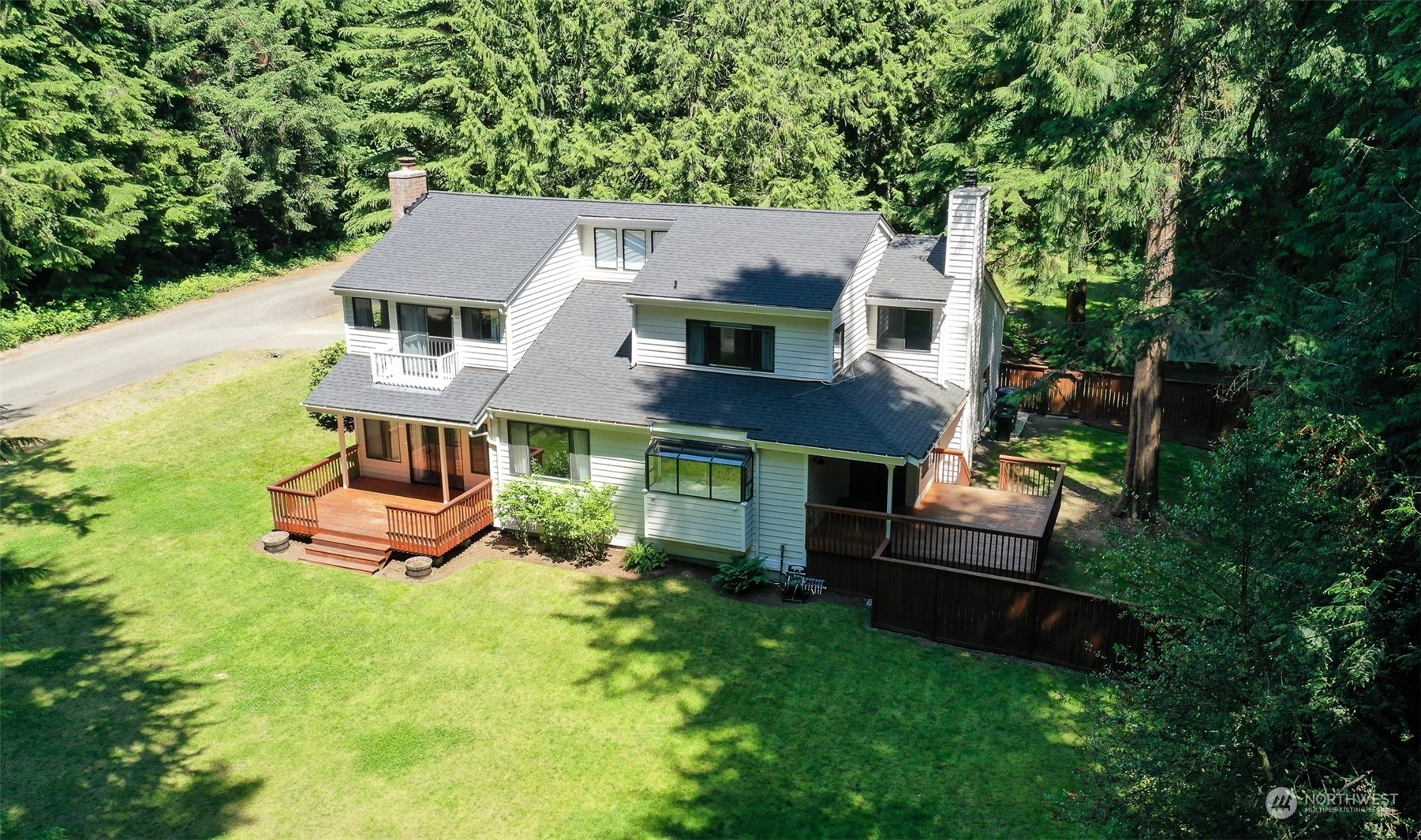 Property Photo:  23207 NE 44th Street  WA 98053 