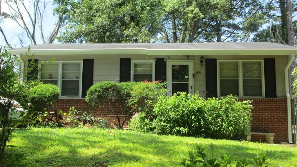 Property Photo: 732 Ford Place GA 30079