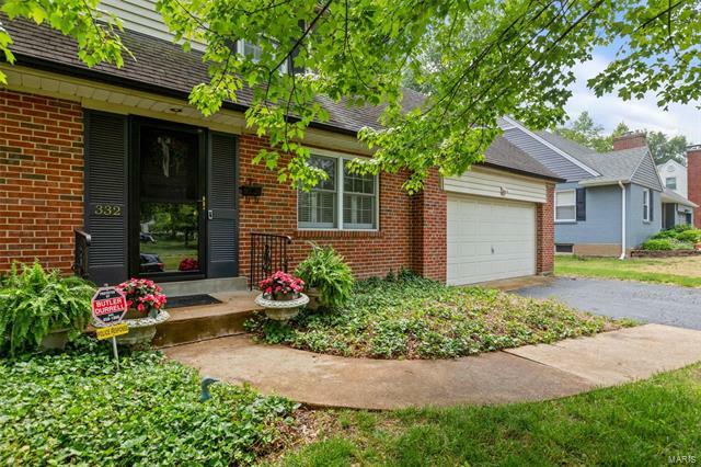 Property Photo: 332 Longview Boulevard MO 63122