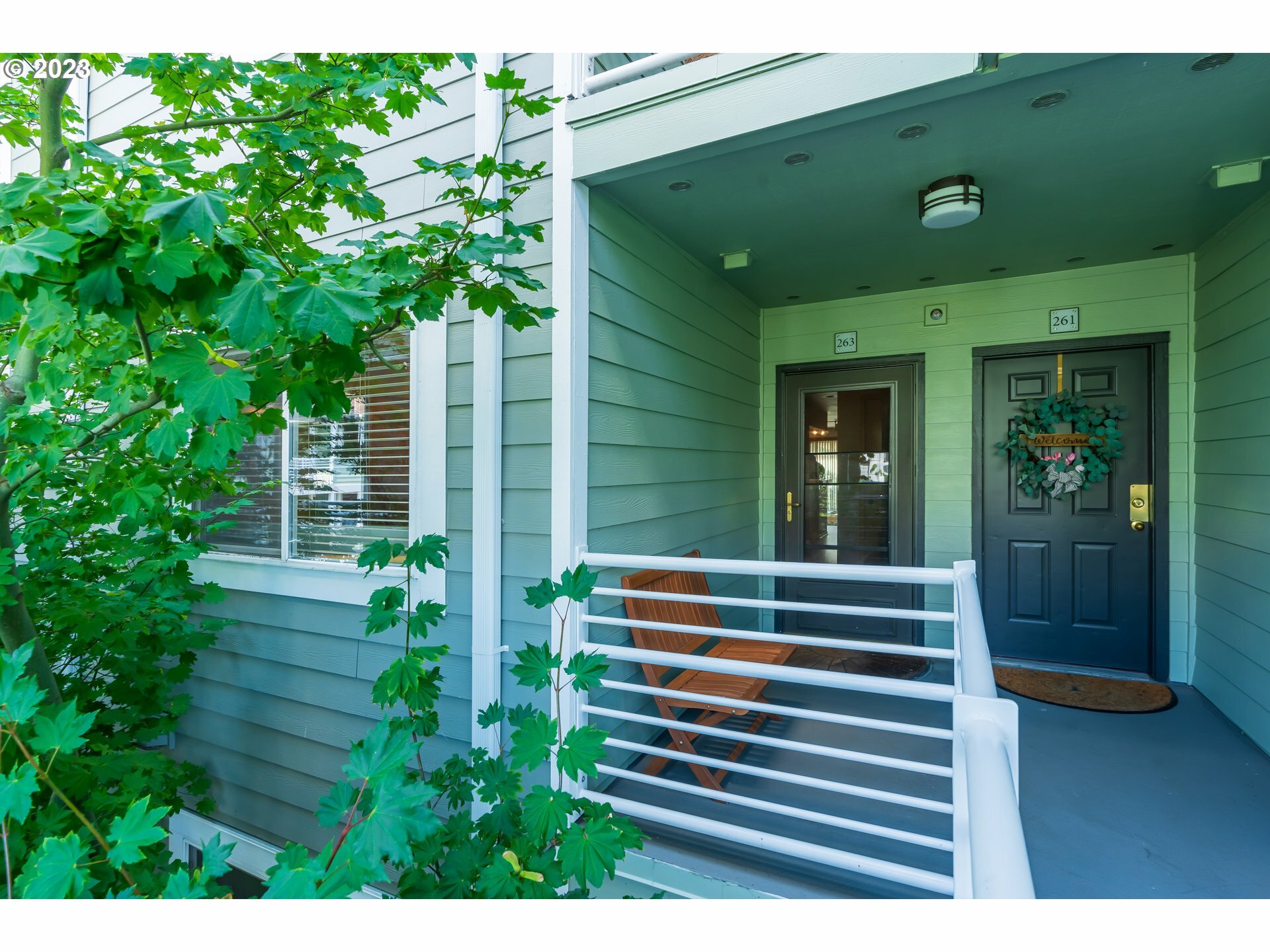 263 N Hayden Bay Dr  Portland OR 97217 photo