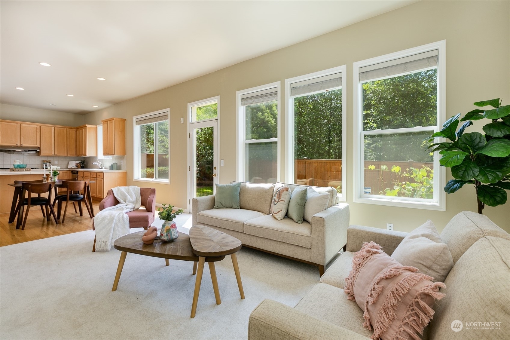Property Photo: 16375 SE Cougar Mountain Way WA 98006