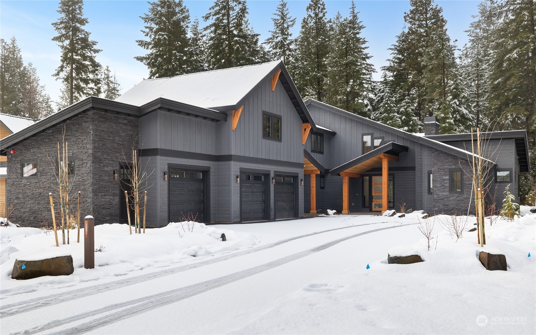 Property Photo:  1231 Kokanee Loop  WA 98922 