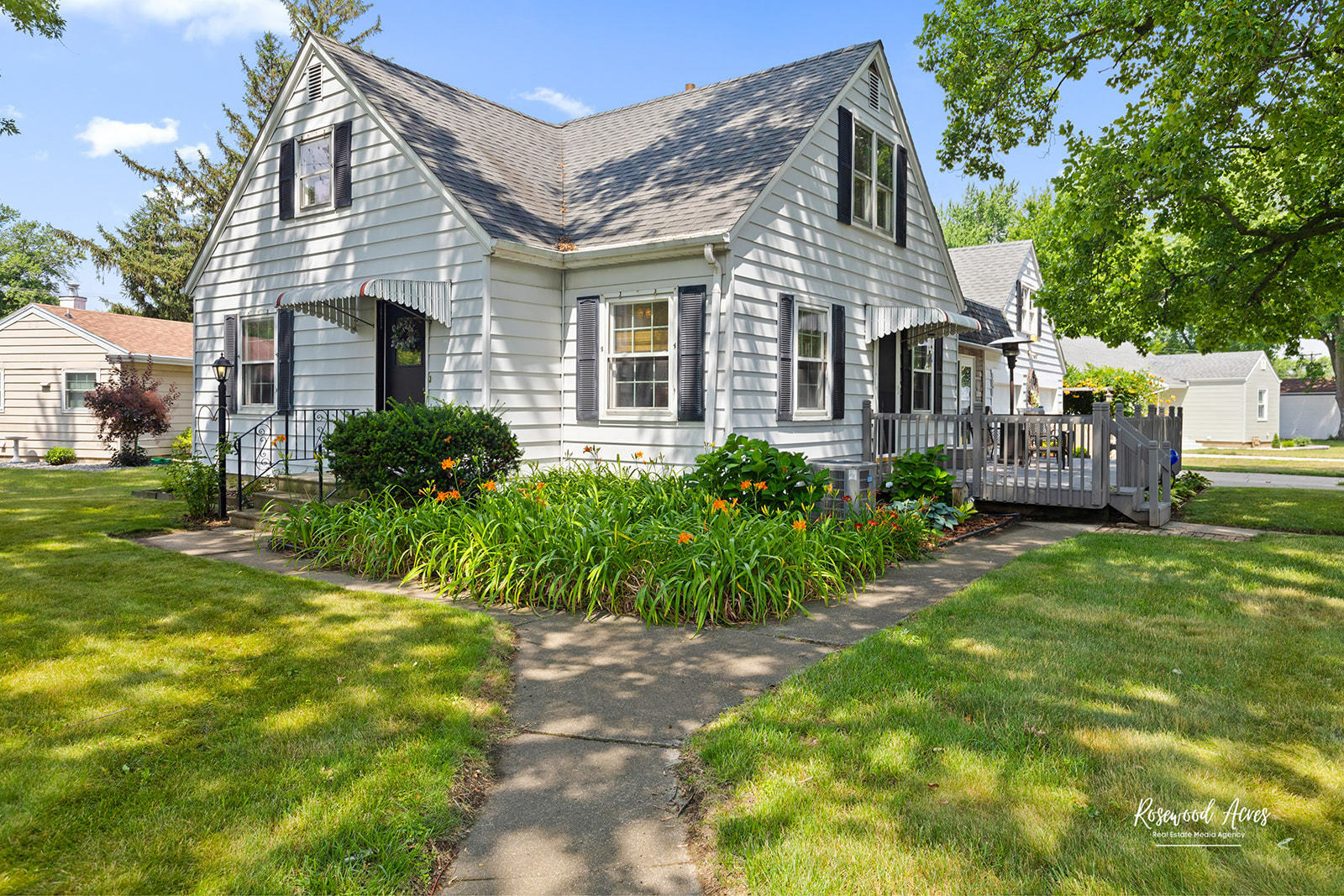 Property Photo:  1361 Circle Drive NW  IL 60901 